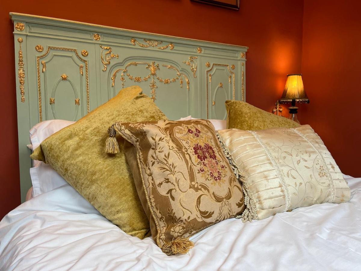 Chez Vivienne Ilkley