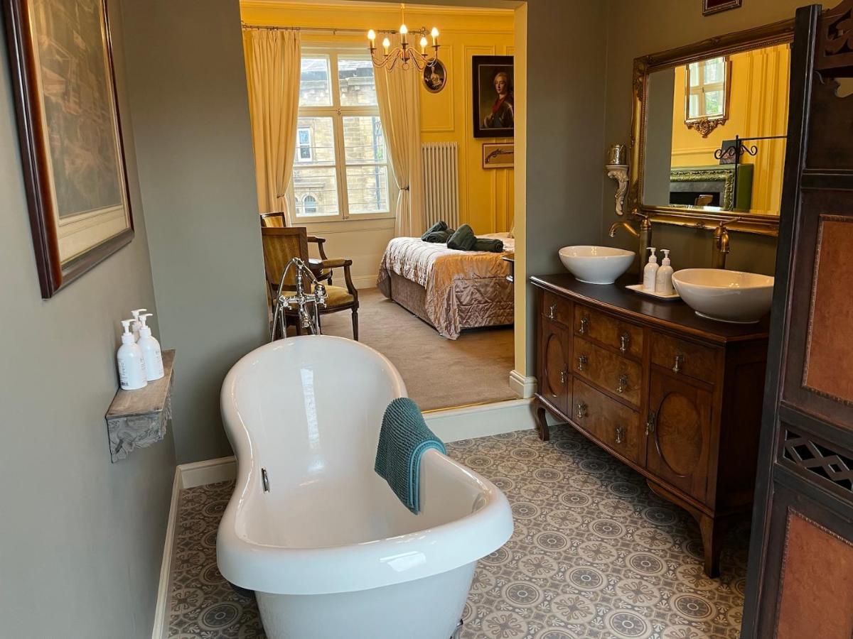 Chez Vivienne * Ilkley